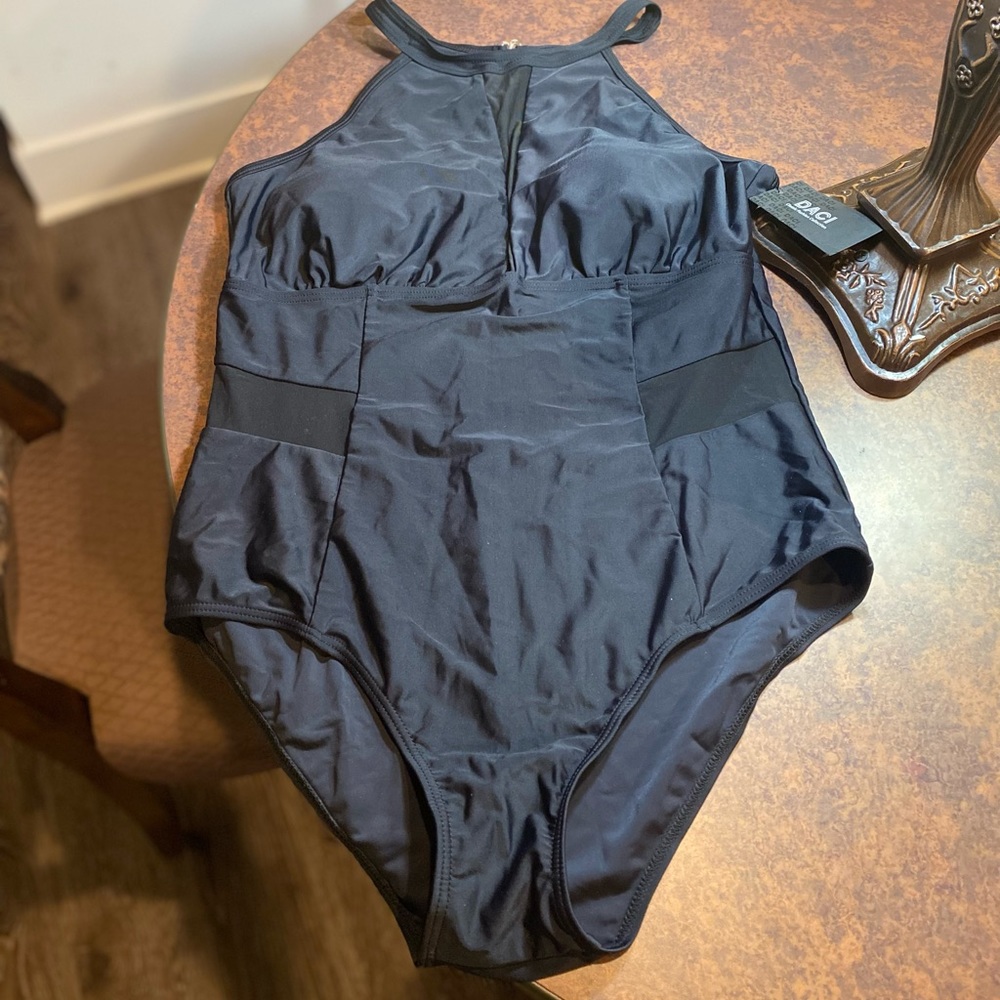 NWT Davi Ladies One-piece Swimsuit Size XXL